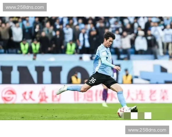 申花直播精彩回顾聚焦球队表现解析胜负背后的战术与激情 申花直播精彩回顾聚焦球队表现解析胜负背后的战术与激情